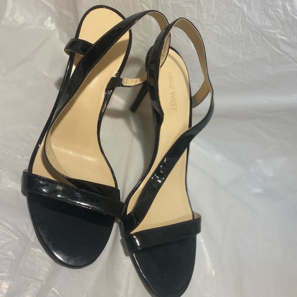Nine West black heel shoe